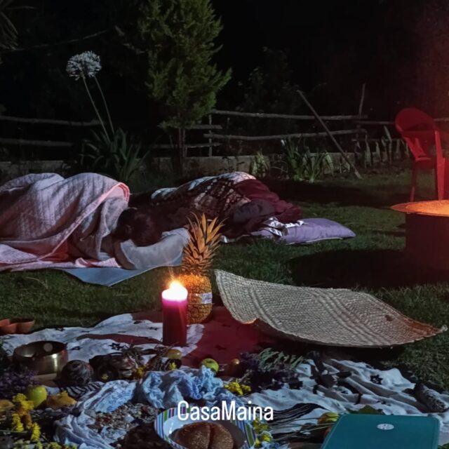 Gracias Metztli abuela luna 🌕✨ por cubrirnos con su manto de luz para andar por la noche viajando a nuestro interior 🍄 descubriendo la dualidad del universo,  entre los seres que se mueven por las sombras entre los espíritus de la noche, viendo nuestro lado más oscuro en el espejo nocturno del cielo estrellado 
Yohualtecuhtli señor de la noche gracias por dejarme volver a ver  nacer el sol 🌄 . 

#ceremoniadehongos #sanjosedelpacifico  #nochedemagia #sanacion #ceremoniasnocturnas
