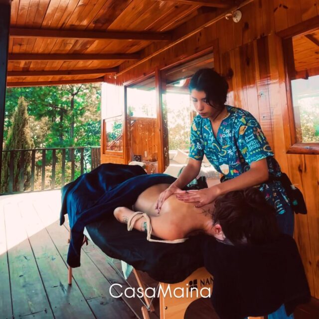 Vive una experiencia renovadora y de plenitud en un masaje que integra varias técnicas para liberar tu cuerpo de Cargas energéticas y emocionales ... 
#masajeterapéutico #terapiasalternativas #sanacion #sanjosedelpacifico