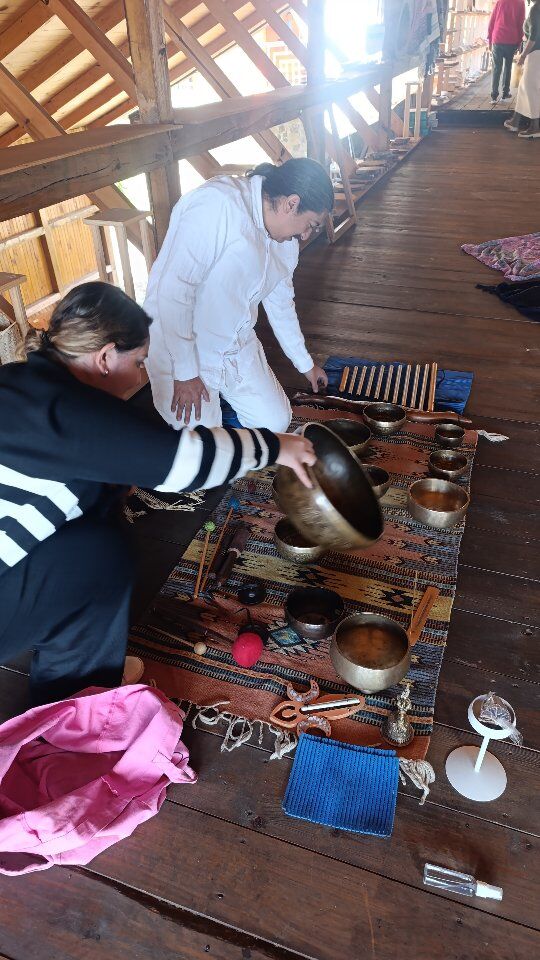 Rituales de sonido y vibraciones que nos armonizan el cuerpo y el espíritu ✨ gracias @ritualesdesonido por compartir su medicina y a todo los que nos acompañaron. 
#soundhealing #sanacion #sanjosedelpacifico
